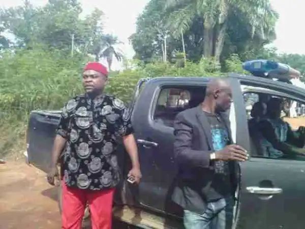 Man From Niger Republic And His Cohorts Caught Stealing Cable Wires In Imo (Pics)